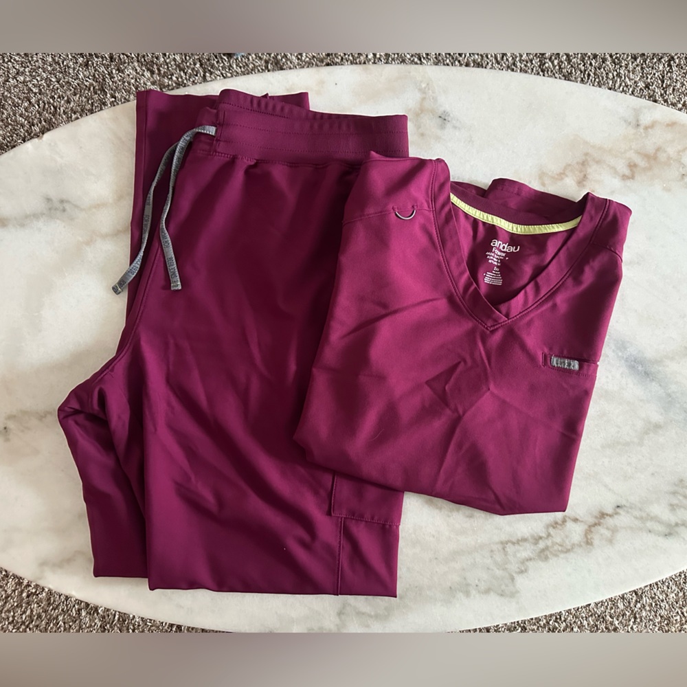 Landau Women's Scrub Set in Burgundy